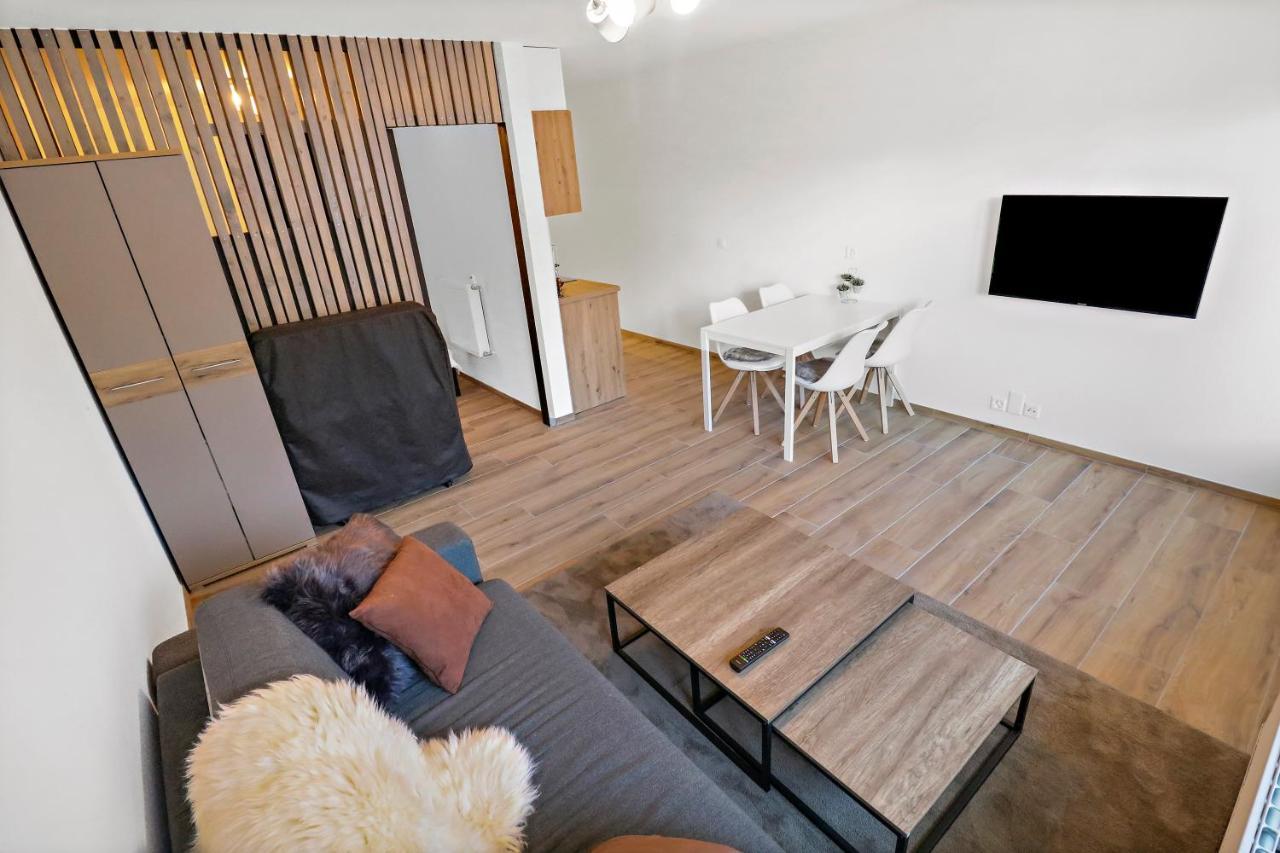 Appartement Cosy Et Renove Au Coeur De La Station クラン エクステリア 写真